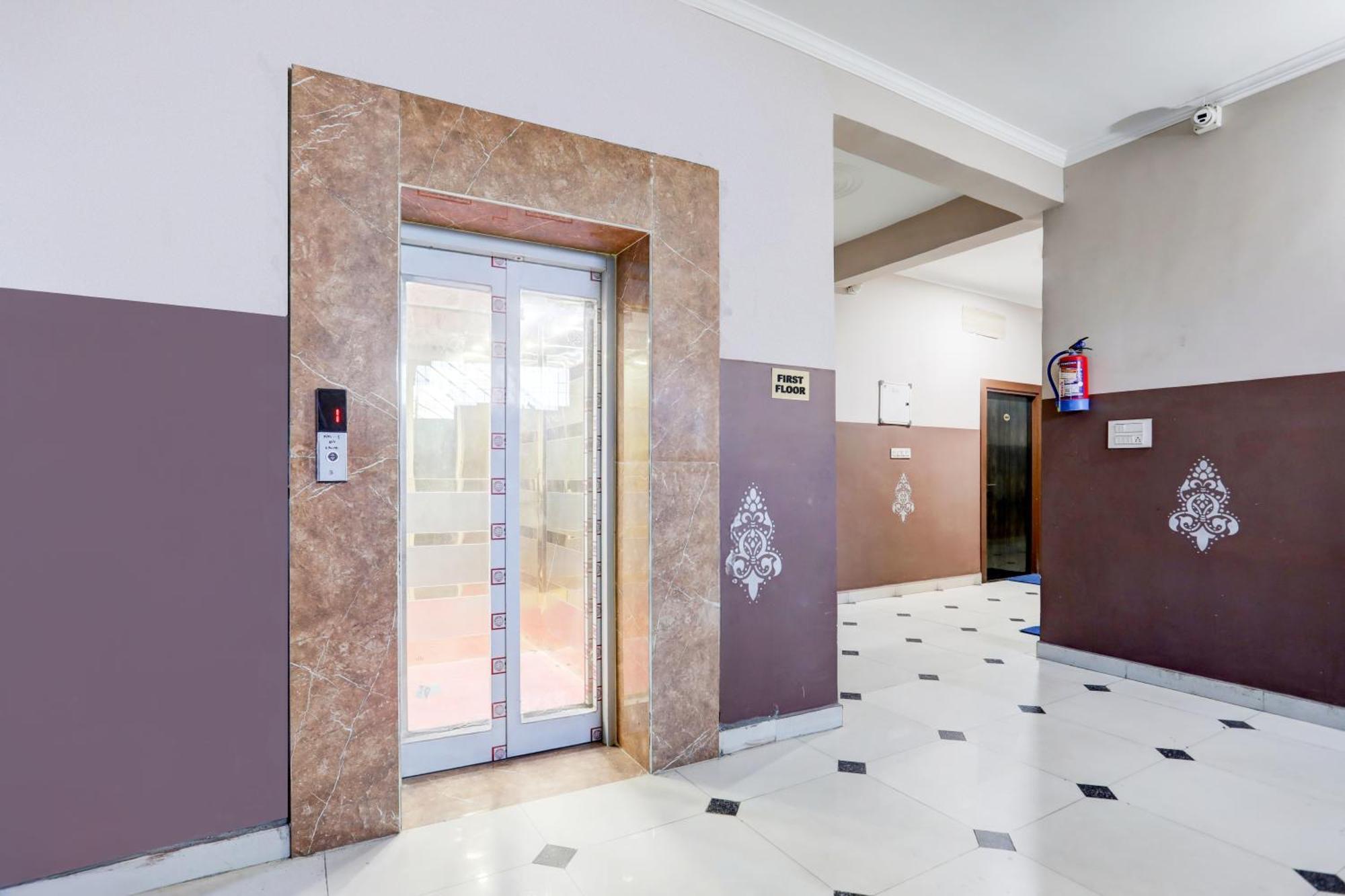 Hotel Super Townhouse Gida Near Rto Office Gorakhpur Zewnętrze zdjęcie