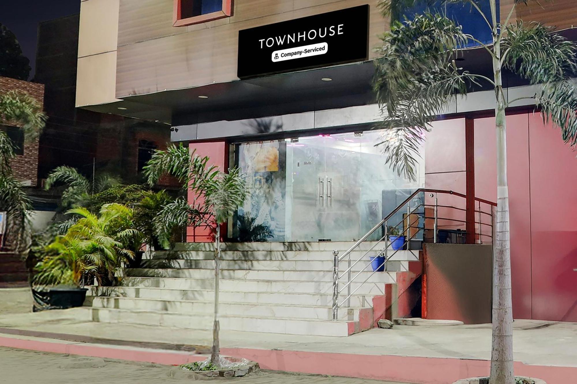 Hotel Super Townhouse Gida Near Rto Office Gorakhpur Zewnętrze zdjęcie