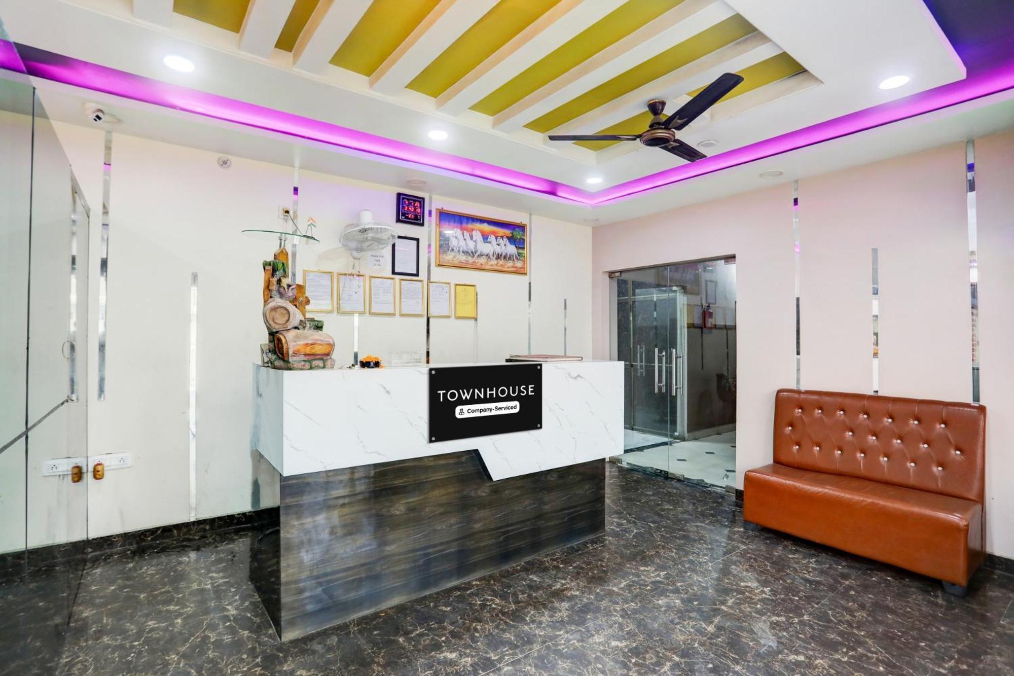 Hotel Super Townhouse Gida Near Rto Office Gorakhpur Zewnętrze zdjęcie