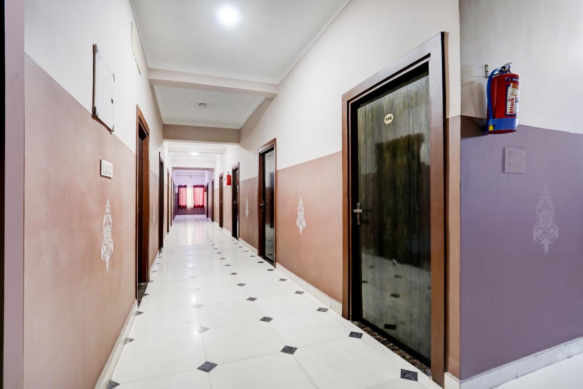 Hotel Super Townhouse Gida Near Rto Office Gorakhpur Zewnętrze zdjęcie