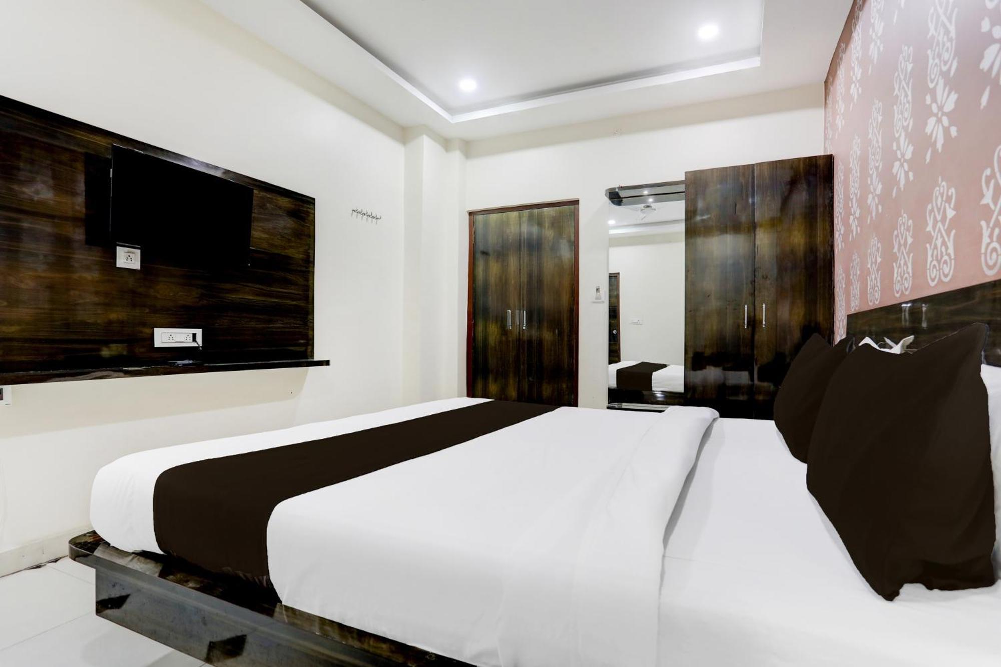 Hotel Super Townhouse Gida Near Rto Office Gorakhpur Zewnętrze zdjęcie